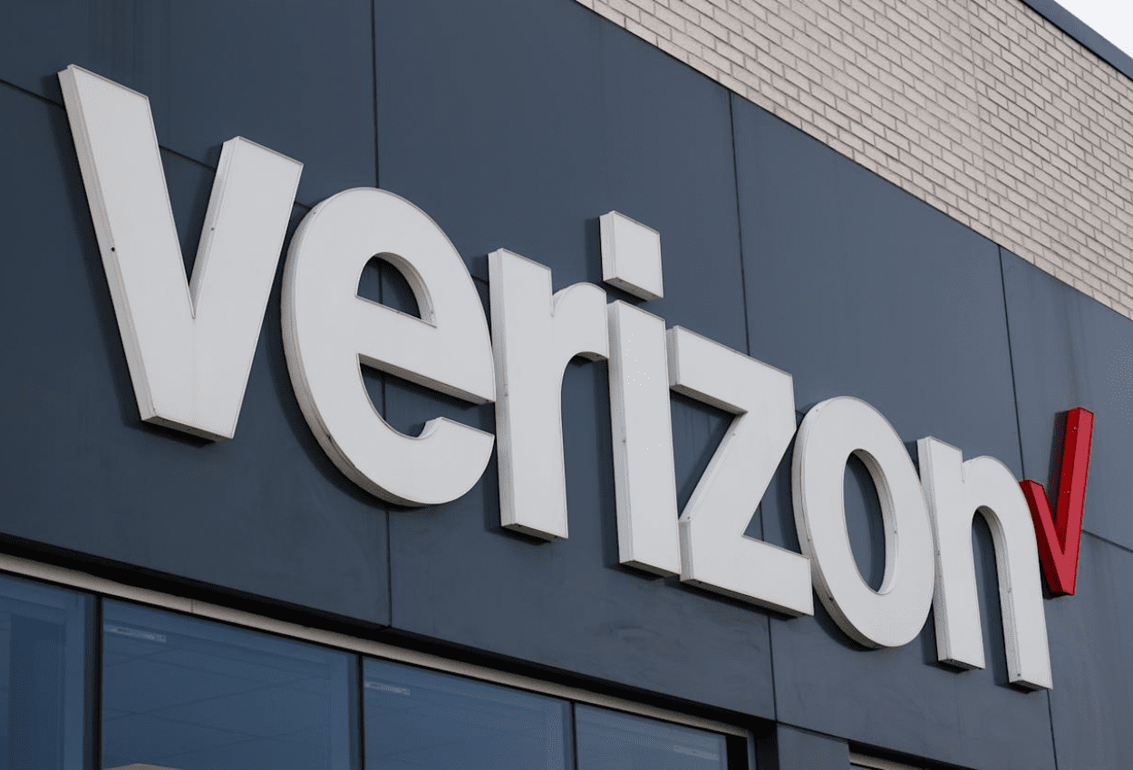Verizon building during the January 2026 network outage affecting millions of customers and causing business downtime